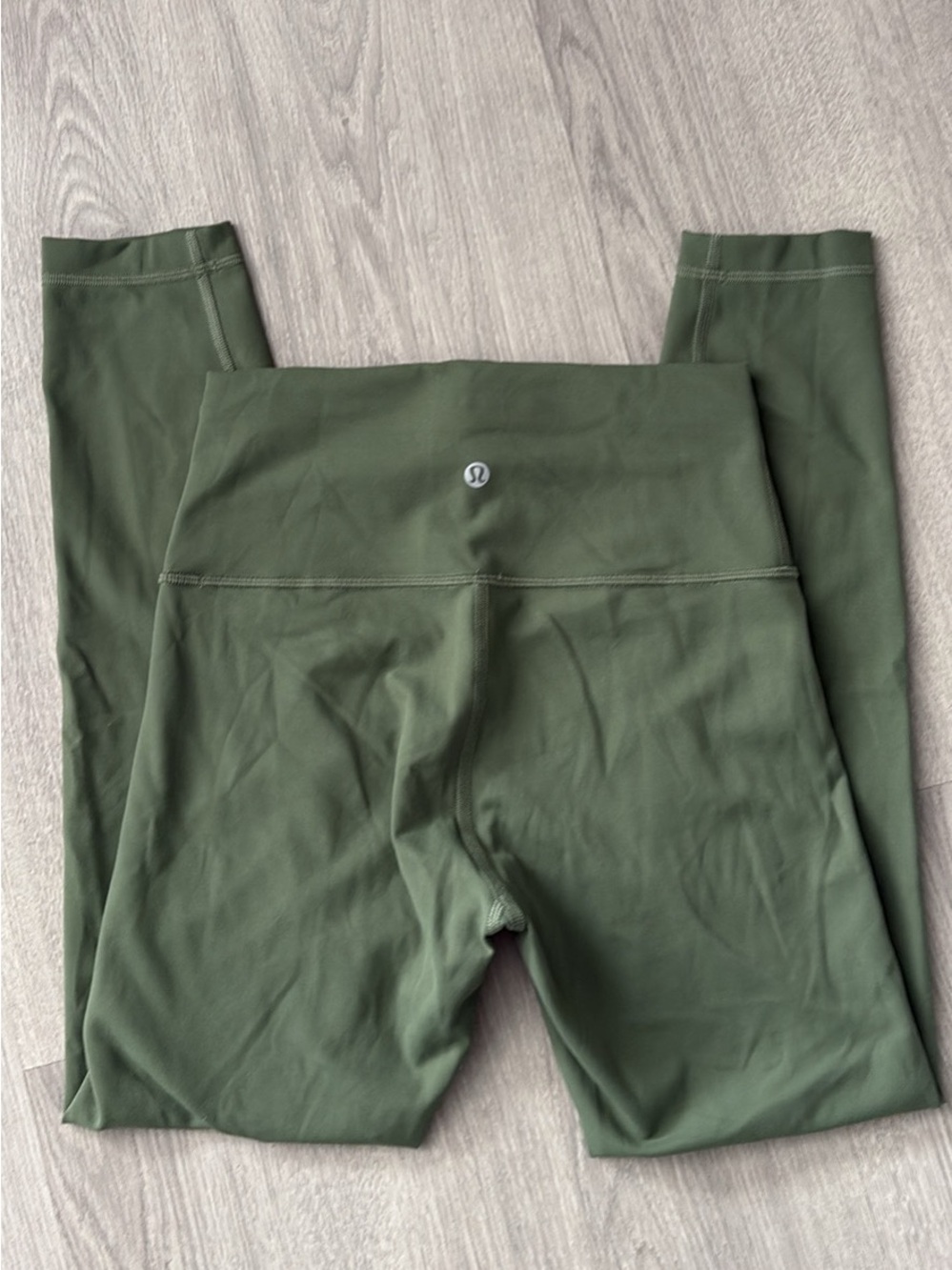 Lululemon wunder Under Trains - Size 6